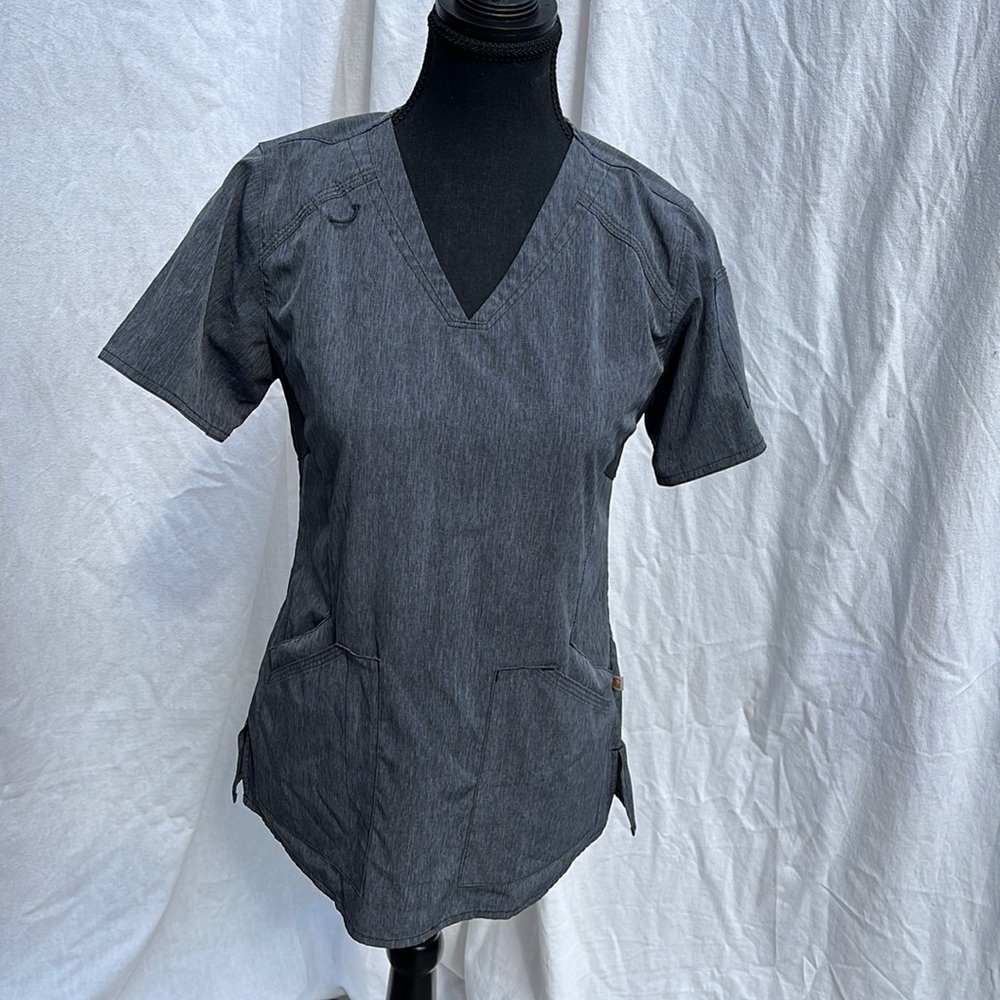 CARHARTT WOMEN'S MULTI-POCKET V-NECK SCRUB TOP - CHARCOAL Size XS
